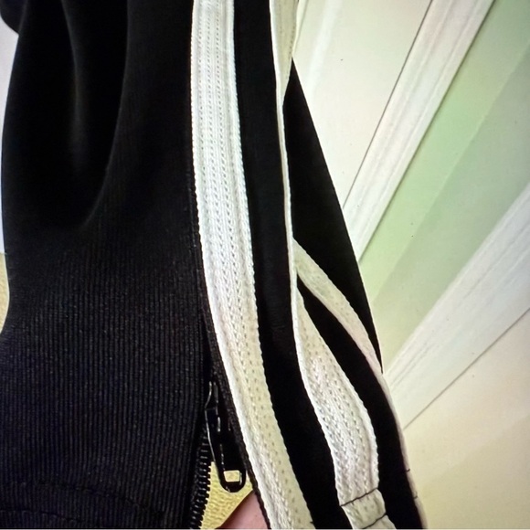 Adidas men’s Black Joggers with White Stripes and zippered ankles size XL - Picture 8 of 11